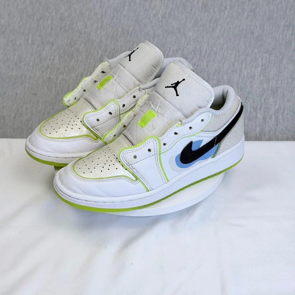 Air Jordan 1 Low SE White Electric Green Black DV1324-117 Kids Size 4Y Sneaker